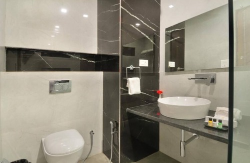 Jwalapur Hotel | Hotel Royal Vrindaban