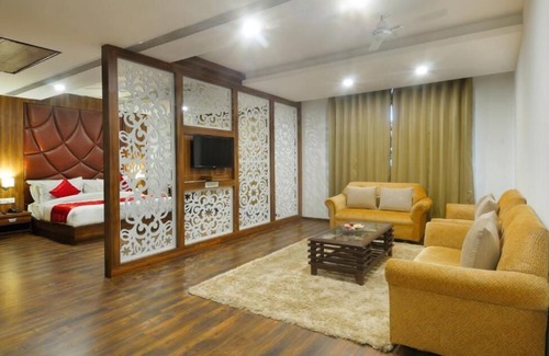 Jwalapur Hotel | Hotel Royal Vrindaban