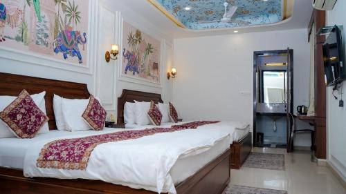 Sindhi Camp Hotel | Hotel Ruby