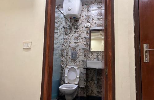 Old Delhi House | Hotel Sapphire Dx 1 Minutes Walking Distance From New Delhi Railway Station