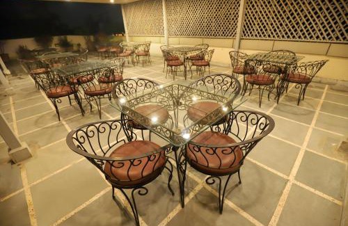 Paharganj Hotel | Hotel Shanti Villa- New Delhi Railway Station
