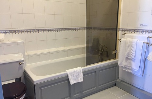 Tomintoul Hotel | Hotel Square