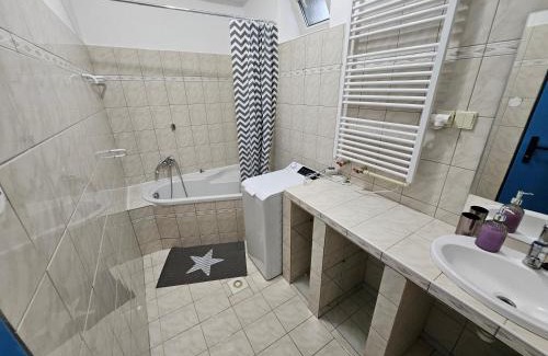 Prievidza House | Hotel Squash House