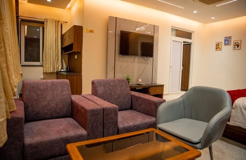 Vemulawada Hotel | Hotel SRR Grand