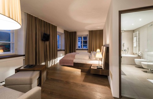 Strassen Hotel | Hotel Strasserwirt Ansitz zu Tirol