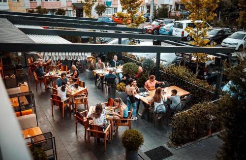 Curtea De Arges Hotel | Hotel Subcarpati