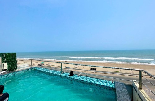 Puri Hotel | Hotel TBS - all-rooms-sea view, Swimming-pool, fully-air-conditioned-hotel with-lift-and-parking-facility breakfast-included