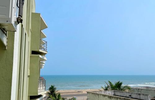 Puri Hotel | Hotel TBS - all-rooms-sea view, Swimming-pool, fully-air-conditioned-hotel with-lift-and-parking-facility breakfast-included