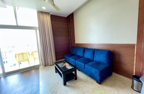 Puri Hotel | Hotel TBS - all-rooms-sea view, Swimming-pool, fully-air-conditioned-hotel with-lift-and-parking-facility breakfast-included