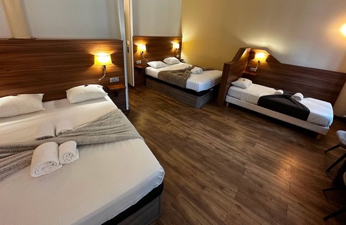 Lons-le-Saunier Hotel | Hotel Terminus - Pizzeria Pizz'A Gogo