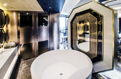 Hwayang-dong Hotel | Hotel the Designers Premier Seongsu and Konkuk univ
