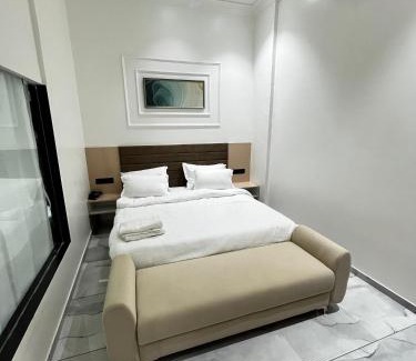 Surat Hotel | Hotel The Octave