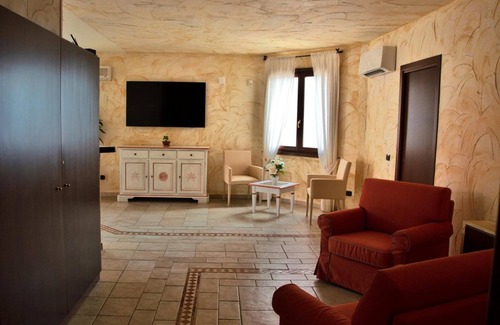 Torre dei Corsari Hotel | Hotel Trinità dei Corsari