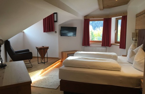 Zirl Hotel | Hotel Tyrolis