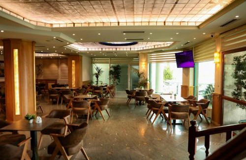 Kurbin Hotel | Hotel Univers Laç