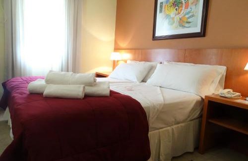 Buenos Aires Central Business District Hotel | Hotel UTHGRA de las Luces