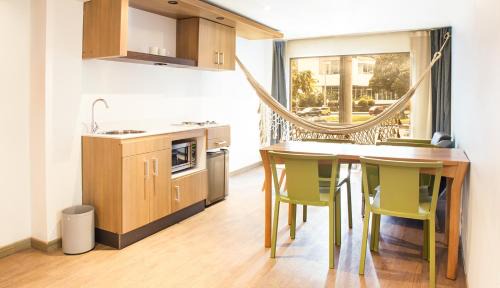 Santa Ana Hotel | Hotel Viaggio Teleport City Suites