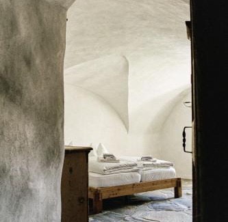 Spluegen Hotel | Hotel Weiss Kreuz