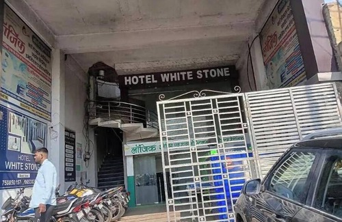 Gonda Apartment | Hotel White Stone Standard Room 1