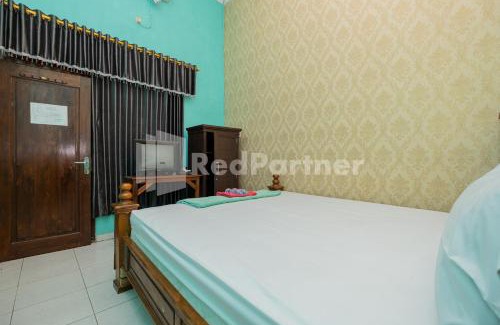 Tuban Sub-District Hotel | Hotel Wisata Ziarah Sunan Bonang Syariah Mitra RedDoorz