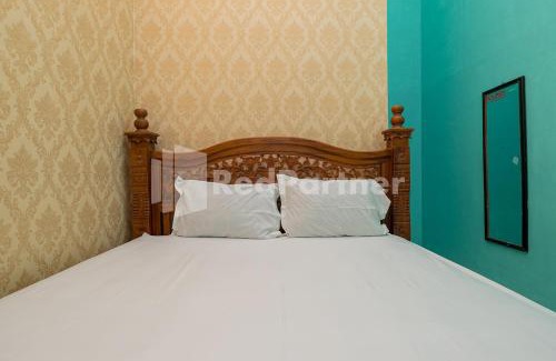 Tuban Sub-District Hotel | Hotel Wisata Ziarah Sunan Bonang Syariah Mitra RedDoorz