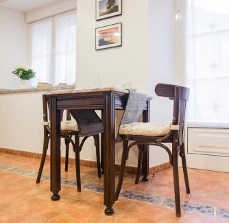 Precendi Apartment | Hotel y Apartamentos La Lonja