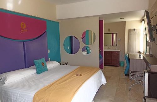 Jilotepec de Abasolo Hotel | Hotel Yahalis