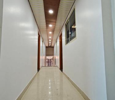 Faizabad House | Hotel Yash Dham , Walking Distance To Ram mandir