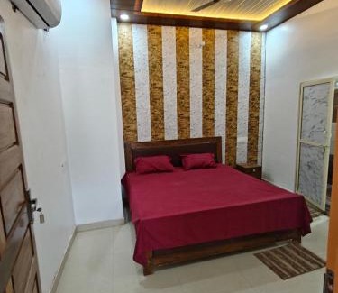 Faizabad House | Hotel Yash Dham , Walking Distance To Ram mandir