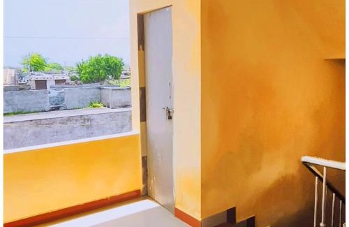 Dwarka Hotel | Hotel Yuvraj AC OR NON AC BOTH ROOM Dwarka Gujrat