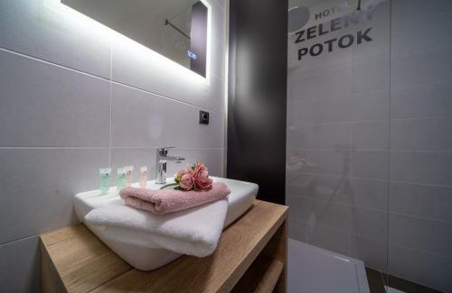 Pec pod Snezkou Hotel | Hotel Zelený potok