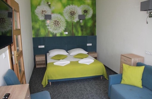 Turawa Resort | Hotel Zielony & OW Borowik & Pensjonat Manhattan - Centrum Rekreacji i Wypoczynku GASTROTUR