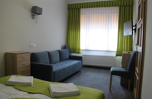 Turawa Resort | Hotel Zielony & OW Borowik & Pensjonat Manhattan - Centrum Rekreacji i Wypoczynku GASTROTUR