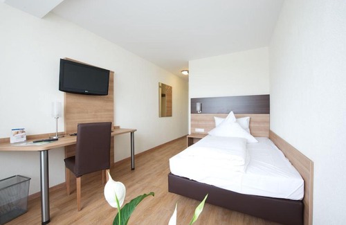 Bergerhausen Hotel | Hotel zur Riss