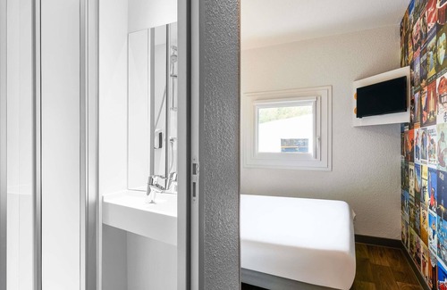 Vallauris Hotel | hotelF1 Antibes Sophia Antipolis