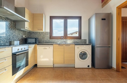 Riudecanyes Ski Chalet | House 1 Farigola with swimming pool. 15 ' from Port Aventura! and the beaches.