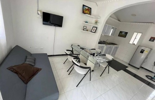 Comuna 2 House | House 10 minutes from Rodadero and other beaches.