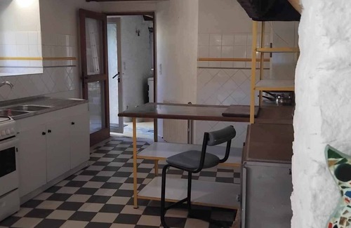 Saint-Gildas-de-Rhuys House | House 1827, walking distance to the beach, 3 people