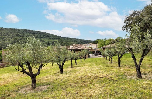Beaufort House | House 2 cottages in the heart of nature in a village. superb view swimming pool