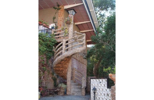 Serra House | House 2 full rental in Porta del Cel for 4 people