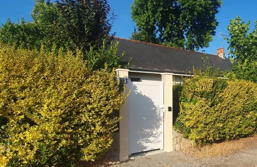 Orvault House | House 42 m² equipped, pets welcome, 48 €/night, max stay 14 nights.