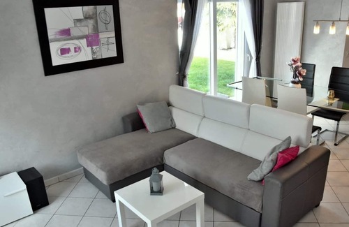 Loison-sous-Lens House | House 5 minutes from the Louvre Lens
