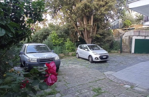 Albissola Marina Apartment | House a few meters from beaches and center. Free reserved parking.