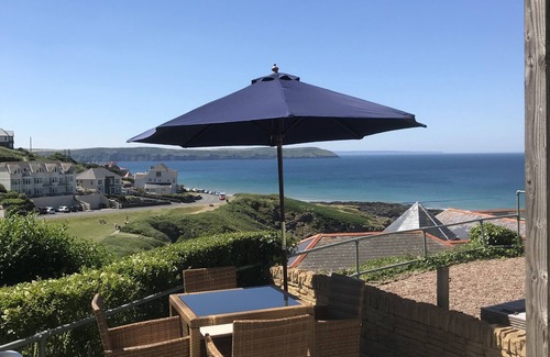 Mortehoe House | House above the beach sleeps 4 with private parking