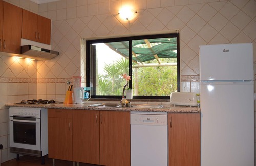 Benatrite House | House Alto dos Agostos