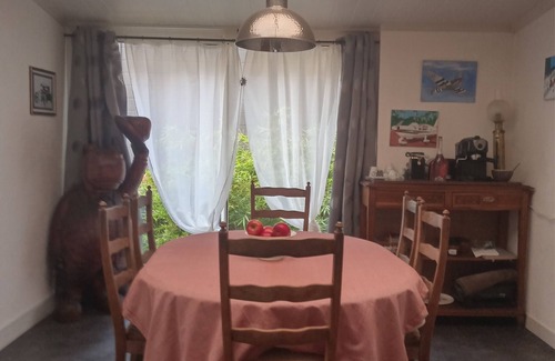 Pollestres House | House between sea and mountains located in a quiet cul-de-sac Animals accepted