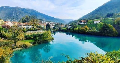 Most na Soci Villa | House by the Lake