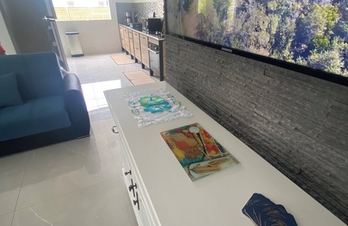 Tartane Cottage | House by the sea