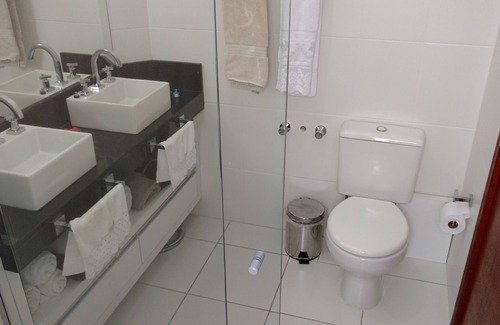 Cachoeira do Bom Jesus House | House condominium 50m from the beach with swimming pool. Available for Easter!