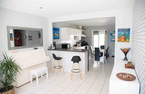 Mauguio House | HOUSE, CONTEMPORARY COMFORT AND TRANQUILITY 15 MINUTES FROM THE BEACH